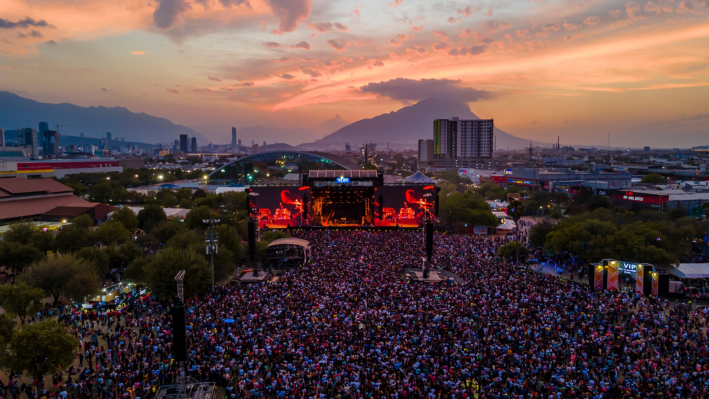 vista desde las alturas del festival Tecate Pal´Norte